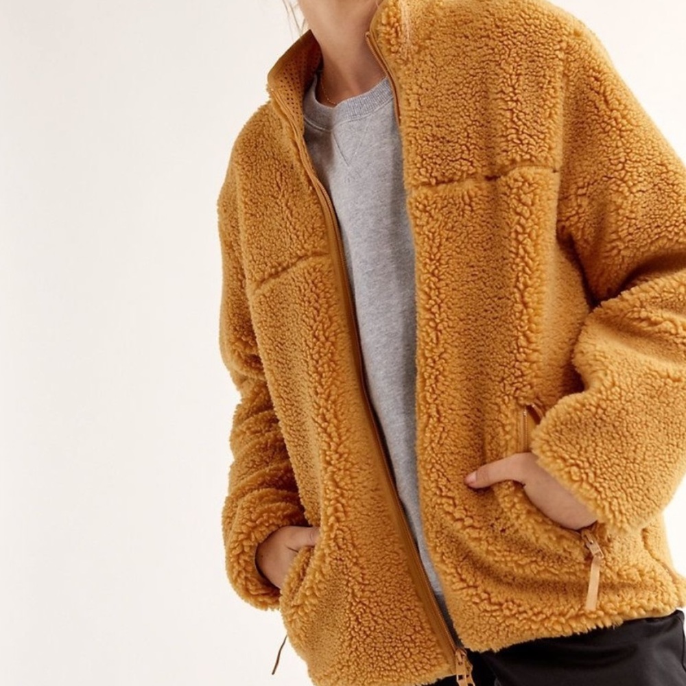 Aritzia TNA teddy coat